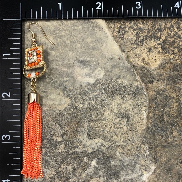 🌼 Orange Tassel Dangle Earrings - Picture 2 of 2